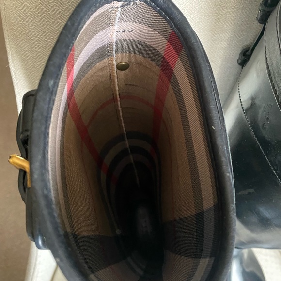 Burberry rainboots - Picture 3 of 3